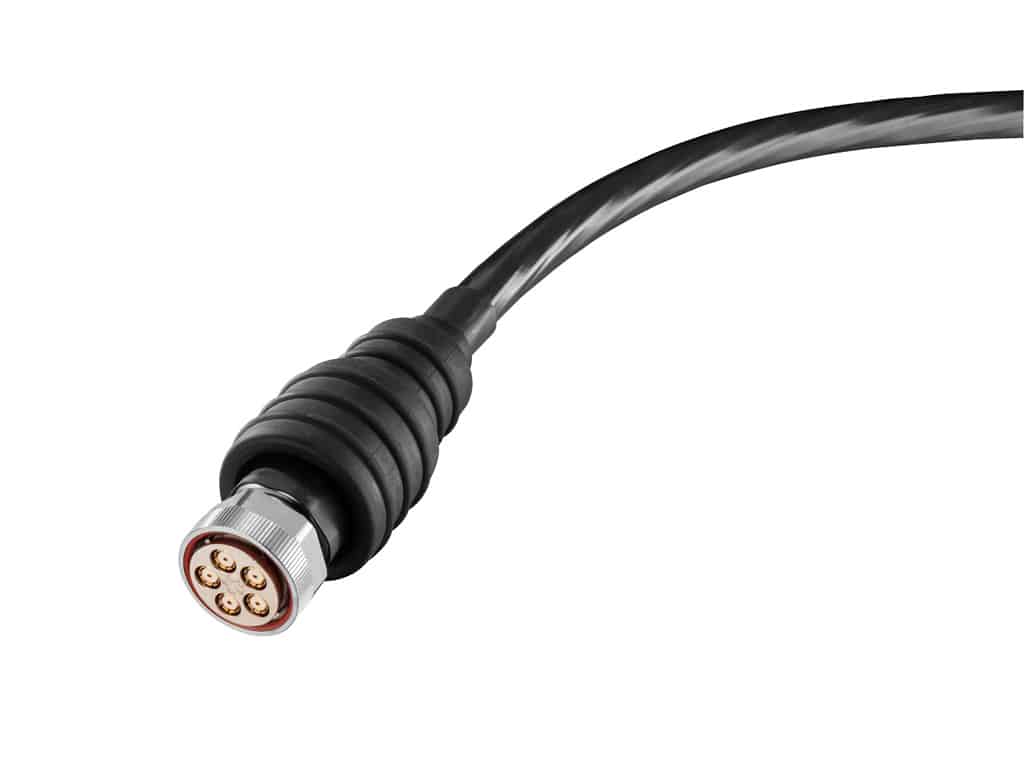 TMQ5 bundled cable only on a white background